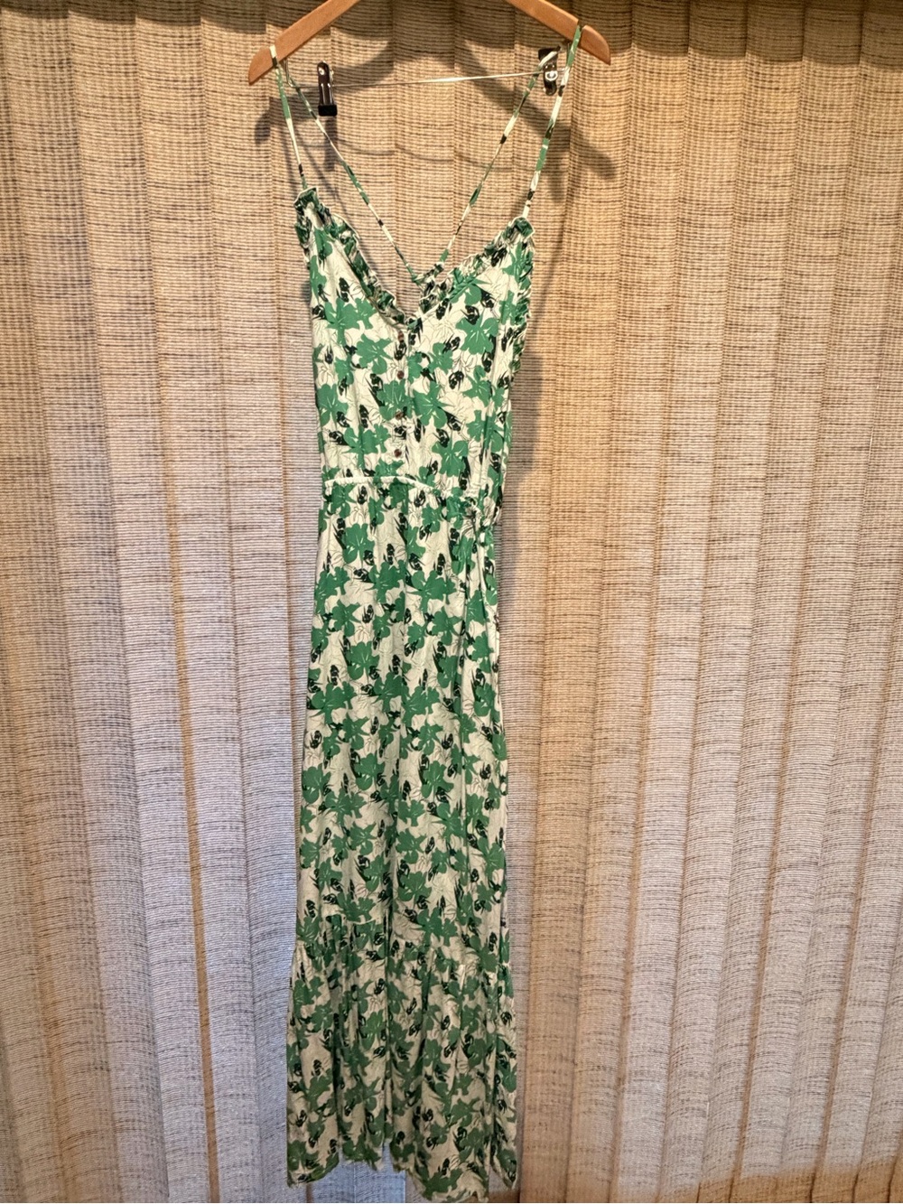Aila Blue- like new- holiday green maxi dress - Picture 2 of 7